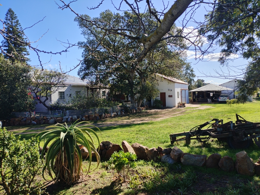 4 Bedroom Property for Sale in Ruststasie Western Cape